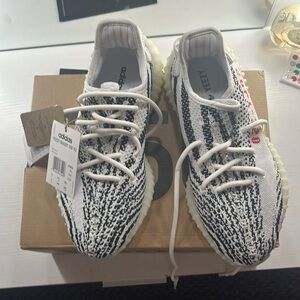 yeezy boost 350 v2 “Vebra size 7.5 women’s